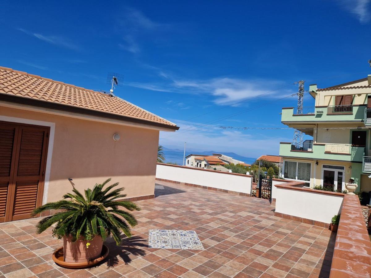 Villa Franci E Aurora House à Capo dʼOrlando Extérieur photo